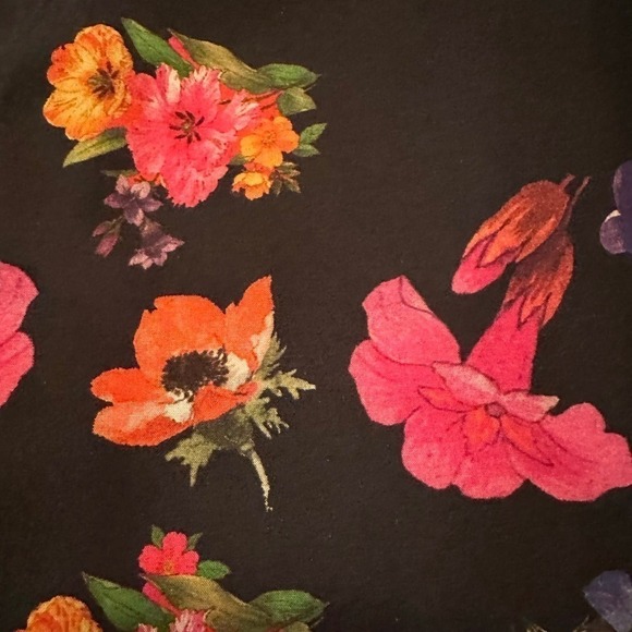 Tolani Collection Women's Cleo Button Front Floral Ruffle Top Size 2 Black NWT - Picture 7 of 7